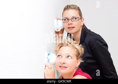 Frau Frauen neugierig Stockfoto