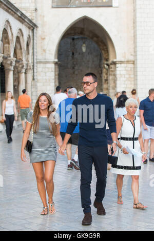 Chelsea Fußballspieler John Terry, Ehefrau Toni Terry und Terrys Eltern Alan und Sue Poole Infotour von Dubrovnik auf Urlaub mit: John Terry, Toni Terry Where: Dubrovnik, Kroatien bei: 14. Juni 2016 Credit: WENN.com ** nur verfügbar für die Veröffentlichung im Stockfoto