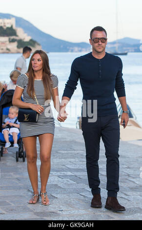 Chelsea Fußballspieler John Terry, Ehefrau Toni Terry und Terrys Eltern Alan und Sue Poole Infotour von Dubrovnik auf Urlaub mit: John Terry, Toni Terry Where: Dubrovnik, Kroatien bei: 14. Juni 2016 Credit: WENN.com ** nur verfügbar für die Veröffentlichung im Stockfoto