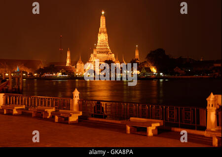 Wat Arun in Bangkok bei Nacht Stockfoto