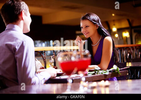 Frau Gespräch café Stockfoto