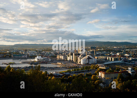 Stadt Stadt Abend Stockfoto