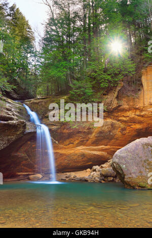 Lower Falls, Old Mans Höhle, Hocking Hills State Park, Logan, Ohio, USA Stockfoto