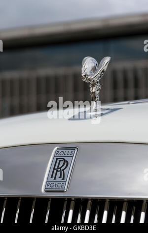 Rolls-Royce Ghost steht vor dem Goodwood Autofabrik am 11. August 2016 in Westhampnett, Vereinigtes Königreich. Stockfoto