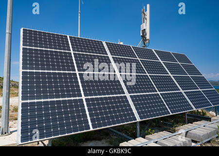 autonome Basisstationsantennen der zellulären Kommunikation Stockfoto