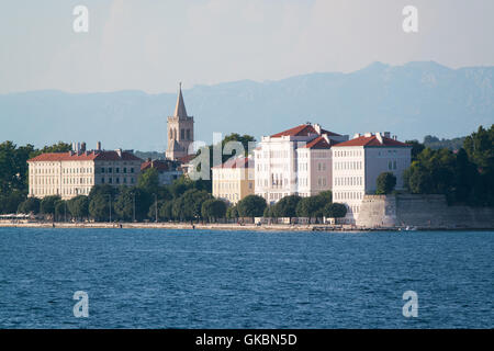 Blick vom Meer auf der alten Stadt Zadar. Stockfoto