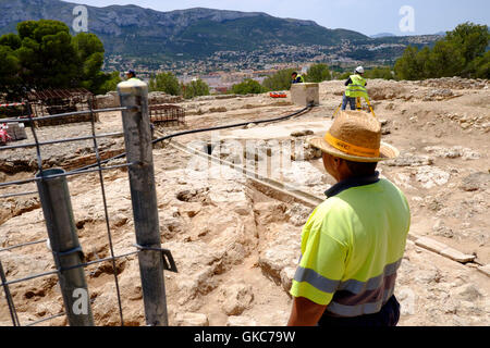 Ausgrabung Arbeiter vor Ort auf der Burg von Denia Stockfoto