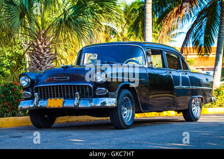 amerikanische Oldtimer auf Kuba Stockfoto