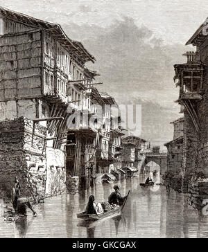 Nallah Mar, Mar-Kanal, Mar Kol ein Schwemmkanals laufen durch die Altstadt von Srinagar, Jammu und Kaschmir, Indien, 19. Stockfoto