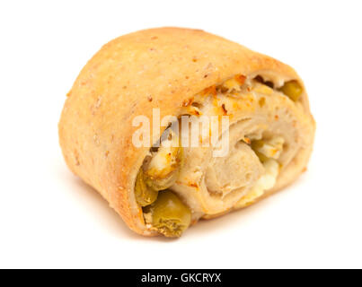 Vollkorn Feta und Olive roll isolierten auf weißen Hintergrund Stockfoto