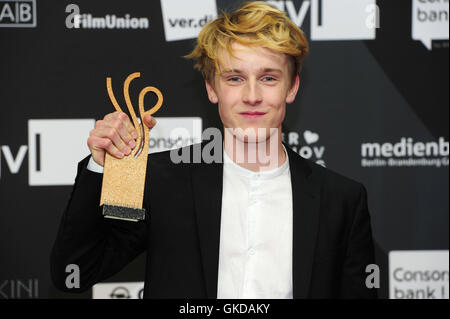 Deutscher Schauspielerpreis im Zoo-Palast Kino Charlottenburg mit: Louis Hofmann wo: Berlin, Deutschland bei: 20. Mai 2016 Stockfoto