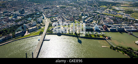 Luftbild, Fernsehturm, Parlament, GEHRY-Bauten, Medienhafen, Düsseldorf, Rheinland, Nordrhein-Westfalen, Deutschland Stockfoto