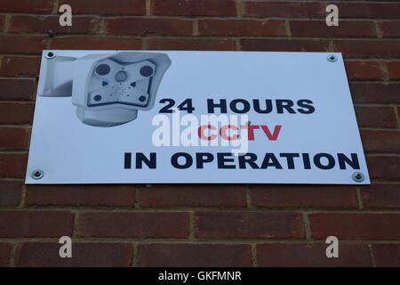 CCTV-Schild an Wand Stockfoto