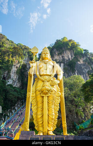 KUALA LUMPUR, MALAYSIA - März 1: Statue von Murugan, befindet sich eine Hindu-Gottheit am Eingang des Batu-Höhlen Stockfoto