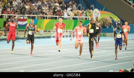 Rio De Janeiro, Brasilien. 19. August 2016. Aska Cambridge (JPN), Usain Bolt (JAM) Leichtathletik: 4100 m Männer Staffel Finale im Olympiastadion während der Rio 2016 Olympischen Spiele in Rio De Janeiro, Brasilien. Bildnachweis: Enrico Calderoni/AFLO SPORT/Alamy Live-Nachrichten Stockfoto