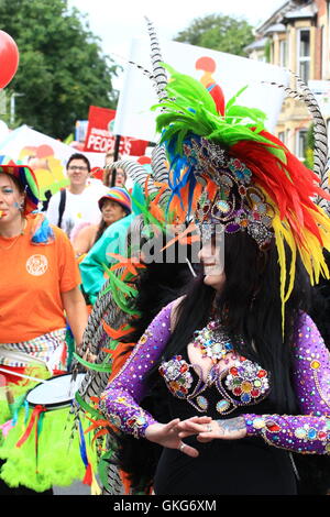 Swindon, UK 20. August 2016. Man feiert das jährliche LGBT Festival. Daniel Crawford/Alamy Live-Nachrichten Stockfoto