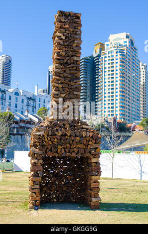 Sydney, Australien. 21. August 2016. Finaltag der Kunstausstellung "Skulptur am Barangaroo". Diese Kunstausstellung fand in und um die Barangaroo Reservat in Sydney. Im Bild ist Kunstwerk empirische Ansicht von Marcus Tatton Credit: Mjmediabox/Alamy Live-Nachrichten Stockfoto