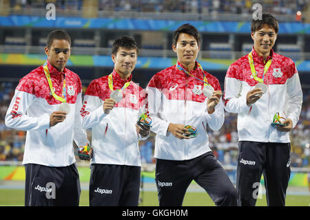 Rio De Janeiro, Brasilien. 20. August 2016. (L-R) Aska-Cambridge, Yoshihide Kiryu, Shota Iizuka, Ryota Yamagata (JPN), Yohan Blake, Nickel Ashmeade, Usain Bolt, Asafa Powell (JAM) Leichtathletik: Männer 4100m Relais Medaille Ceremonyl im Olympiastadion während der Rio 2016 Olympischen Spiele in Rio De Janeiro, Brasilien. Bildnachweis: Yusuke Nakanishi/AFLO SPORT/Alamy Live-Nachrichten Stockfoto