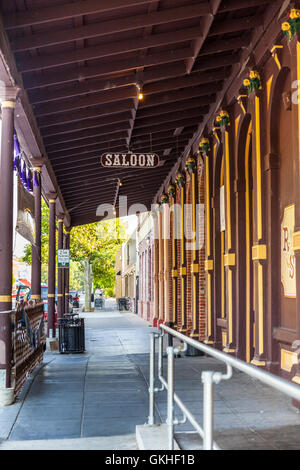 Die Round Up Saloon in Red Bluff Kalifornien Stockfoto