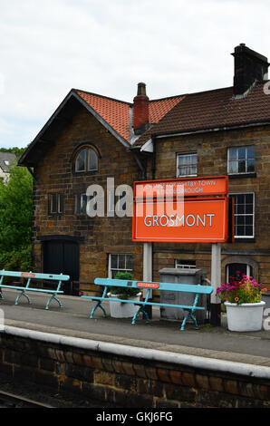 Schild am Bahnhof Grosmont North Yorkshire Moors England UK Stockfoto