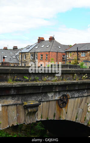 Blick über die Eisenbahnbrücke in Grosmont Station North Yorkshire Moors England UK Stockfoto