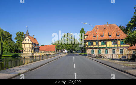 Schloss und Wassermühle in der historischen Mitte von Steinfurt, Deutschland Stockfoto