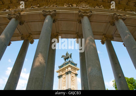 Alfonso XII Denkmal. Der Retiro, Madrid, Spanien. Stockfoto