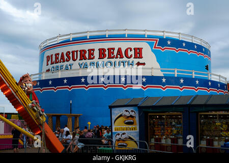 Great Yarmouth Pleasure Beach Berg-und Talfahrt Stockfoto