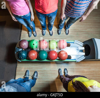 Menschen beim bowling Stockfoto