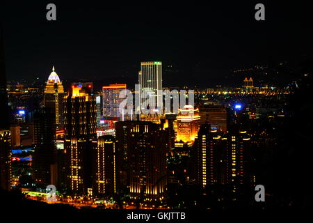 Blick auf den Xinyi Bezirk vom Elefantenberg aus Stockfoto