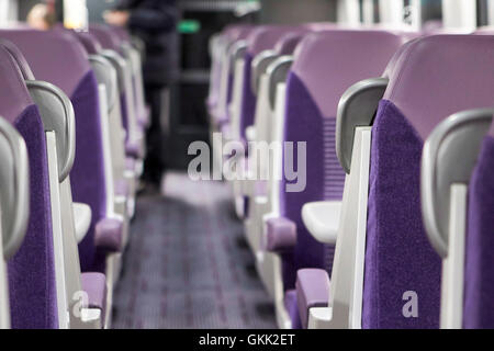 Sitzreihe leeren Zug Wagen in Irland Stockfoto