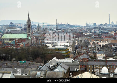 Skyline-Blick über die Freiheiten in Richtung Stadtzentrum von Dublin Irland Stockfoto