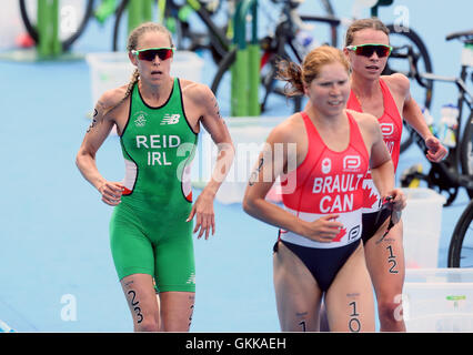 Irlands Aileen Reid während der Frauen Triathlon am fünfzehnten Tag der Olympischen Spiele in Rio, Brasilien. Stockfoto