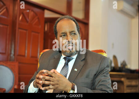 Am 29. Juni 2015 wandte sich Somalias Präsident Hassan Scheich Mohamud zum 55. Jahrestag der Unabhängigkeit Somalias an die Nation und reflektierte die Fortschritte und künftigen Herausforderungen des Landes. Stockfoto
