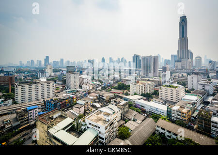 Trübe Aussicht auf Bezirk Ratchathewi, in Bangkok, Thailand. Stockfoto