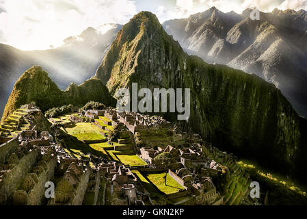 MACHU PICCHU, PERU - 31. Mai 2015: Blick von der alten Inca Stadt Machu Picchu. Das 15. Jahrhundert Inka Website. "verlorene Stadt der Stockfoto