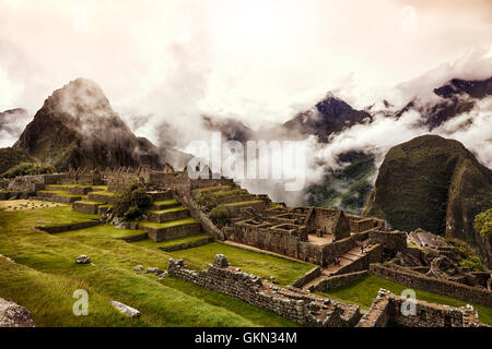 MACHU PICCHU, PERU - 31. Mai 2015: Blick von der alten Inca Stadt Machu Picchu. Das 15. Jahrhundert Inka Website. "verlorene Stadt der Stockfoto