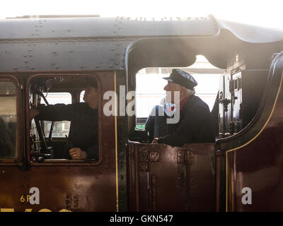 London Victoria Station: The Golden Age of Steam, LMS Jubilee Klasse 5699 Galatea August 2016 Stockfoto