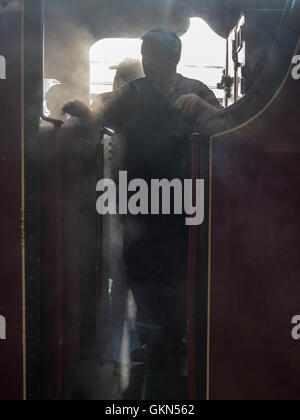 London Victoria Station: The Golden Age of Steam, LMS Jubilee Klasse 5699 Galatea August 2016 Stockfoto