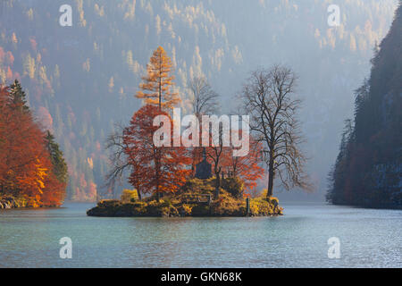 Insel Christlieger / Johannesinsel in Königssee, Schönau am Königssee, Berchtesgaden, Nationalpark, Bayern, Deutschland Stockfoto