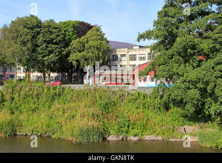 Cumberland Bleistift Museum von River Greta, Keswick, Cumbria, Nationalpark Lake District, England, UK. Stockfoto