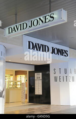 David Jones auf Burke Streetin Melbourne Australien, 1838 gegründet und ist eine High-End-australische Kaufhaus-Kette. Stockfoto