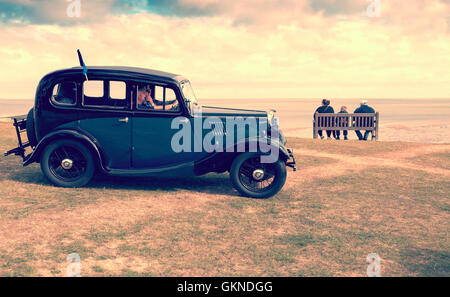 Autos auf dem Display auf Whitstable Classic Motor Show, Tankerton Pisten Kent UK Stockfoto