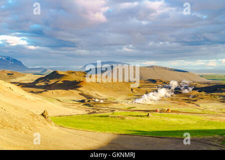 Luftaufnahme des Geothermie-Kraftwerke in Island Stockfoto