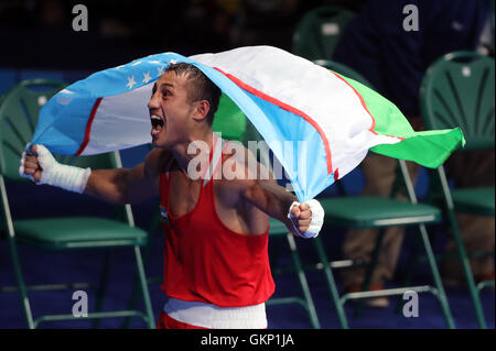 Usbekistan Bektemir Melikuziev feiert den Sieg in der Männer Mitte 75 kg am sechzehnten Tag der Olympischen Spiele in Rio, Brasilien. PRESSEVERBAND Foto. Bild Datum: Sonntag, 21. August 2016. Bildnachweis sollte lauten: Owen Humphreys/PA Wire. NUR ZUR REDAKTIONELLEN VERWENDUNG Stockfoto