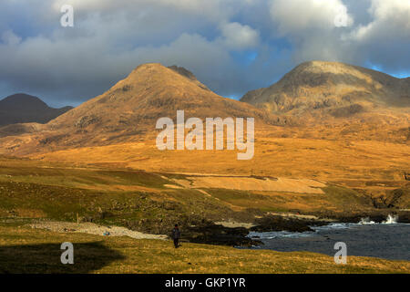 Hallival, Trollabhal (oder Trollaval), und Ainshval in Rum Cuillin hills über Harris Bucht, Insel Rum, Scotland, UK. Stockfoto