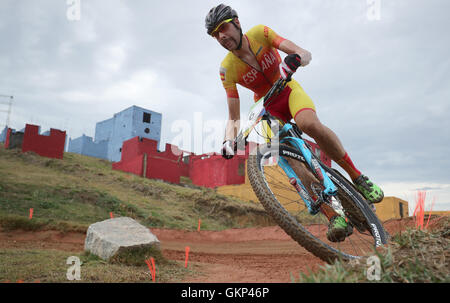 Rio De Janeiro, Brasilien. 21. August 2016. David Valero Serrano Spanien konkurriert in der Herren Langlauf Radfahren Mountainbike-Veranstaltungen während der Rio Olympischen Spiele 2016 in Rio De Janeiro, Brasilien, 21. August 2016. Foto: Michael Kappeler/Dpa/Alamy Live News Stockfoto