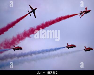 Bournemouth, UK. 21. August 2016. Bournemouth Air Festival 2016 am 21. August 2016, Bournemouth, Dorset, UK Credit: Nastia M/Alamy Live-Nachrichten Stockfoto