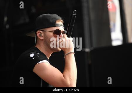 Wantagh, NY, USA. 21. August 2016. TimeFlies Handball live in der Billboard Hot 100 Musikfestival 2016 bei Nikon am Jones Beach Theater am 21. August 2016 in Wantagh, New York. Bildnachweis: Diego Corredor/Medien Punch/Alamy Live-Nachrichten Stockfoto