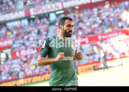 Gijón, Spanien. 21. August 2016. Mikel Balenziaga (Defender, Athletic Club) während das Spiel der ersten Runde der Saison 2016/2017 der spanischen Liga "La Liga" zwischen Real Sporting de Gijon und Athletic Club Bilbao Molinón Stadion am 21. August 2016 in Gijon, Spanien. Bildnachweis: David Gato/Alamy Live-Nachrichten Stockfoto